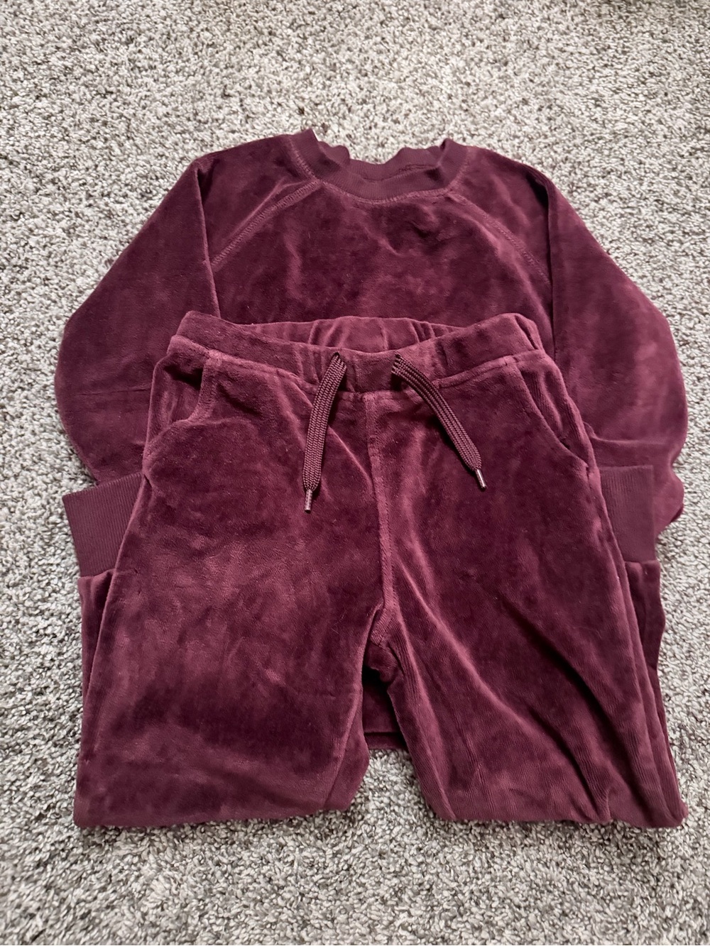 Old Navy Toddler Velour Crew-Neck Sweatshirt and Jogger Set.